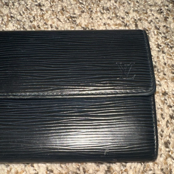 Louis Vuitton Black Leather Epi Wallet with COA - Picture 3 of 16